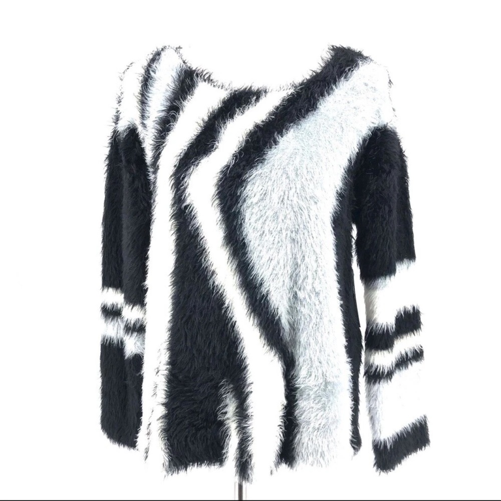 Vince Camuto Black, Gray, and White Fuzzy Sweater - Picture 3 of 7